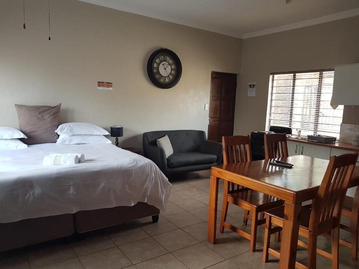 Private Apartments & Biz Stays Pretoria-Noord Exterior foto